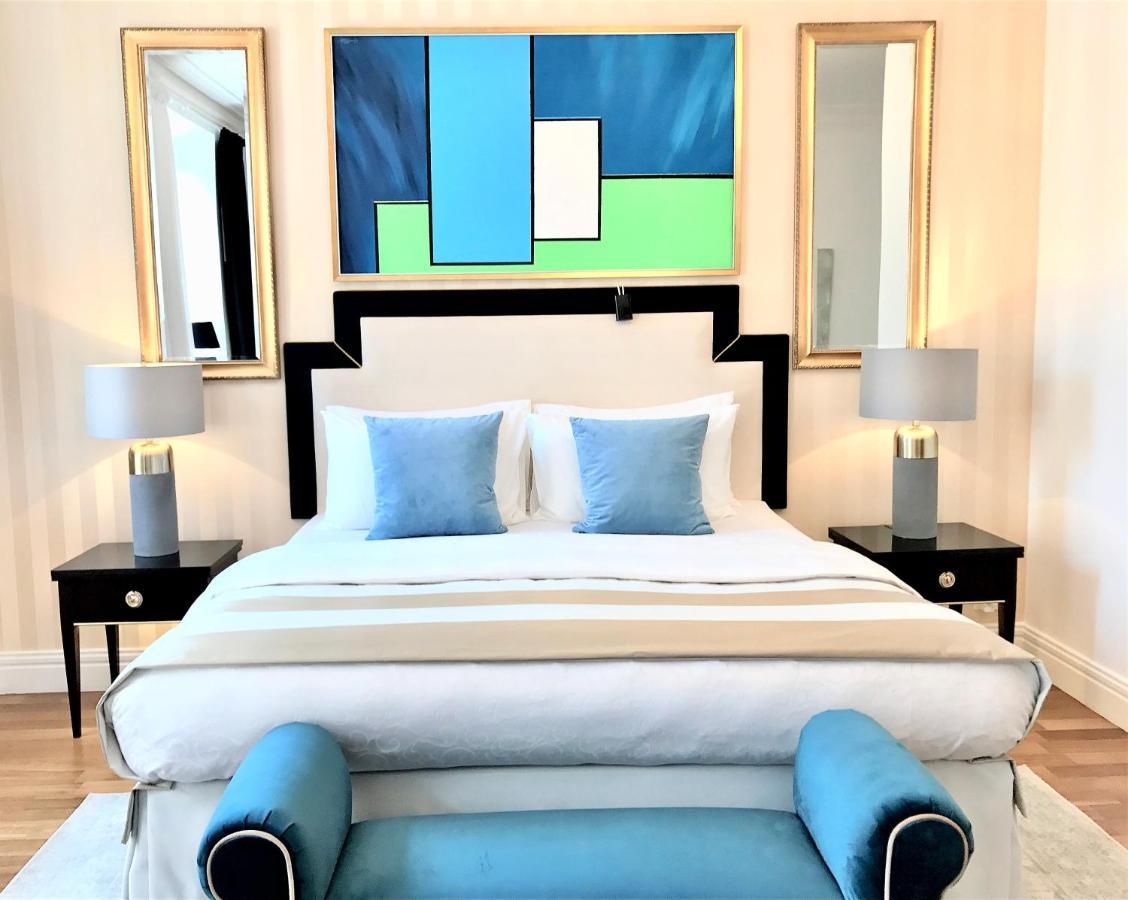Luxury Suites & Apartments Mondrian Market Square II Warsaw Luaran gambar