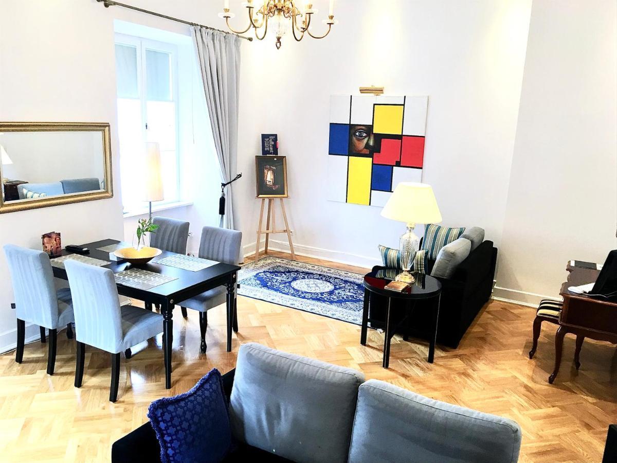Luxury Suites & Apartments Mondrian Market Square II Warsaw Luaran gambar