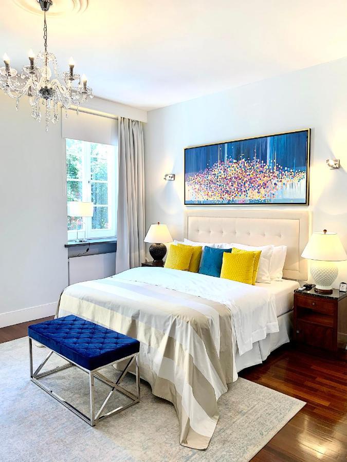Luxury Suites & Apartments Mondrian Market Square II Warsaw Luaran gambar