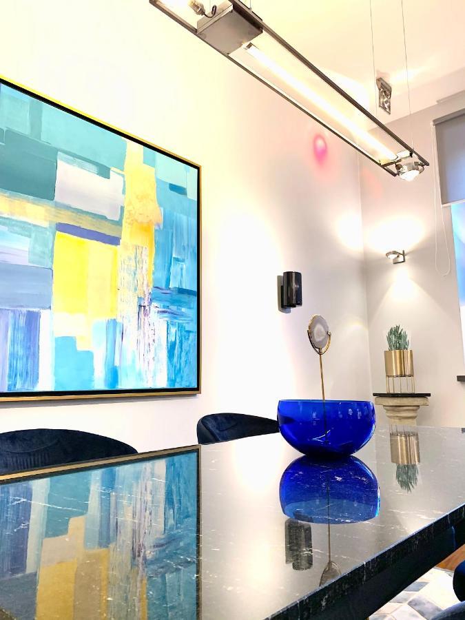 Luxury Suites & Apartments Mondrian Market Square II Warsaw Luaran gambar