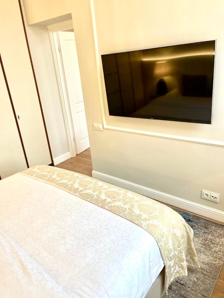 Luxury Suites & Apartments Mondrian Market Square II Warsaw Bilik gambar