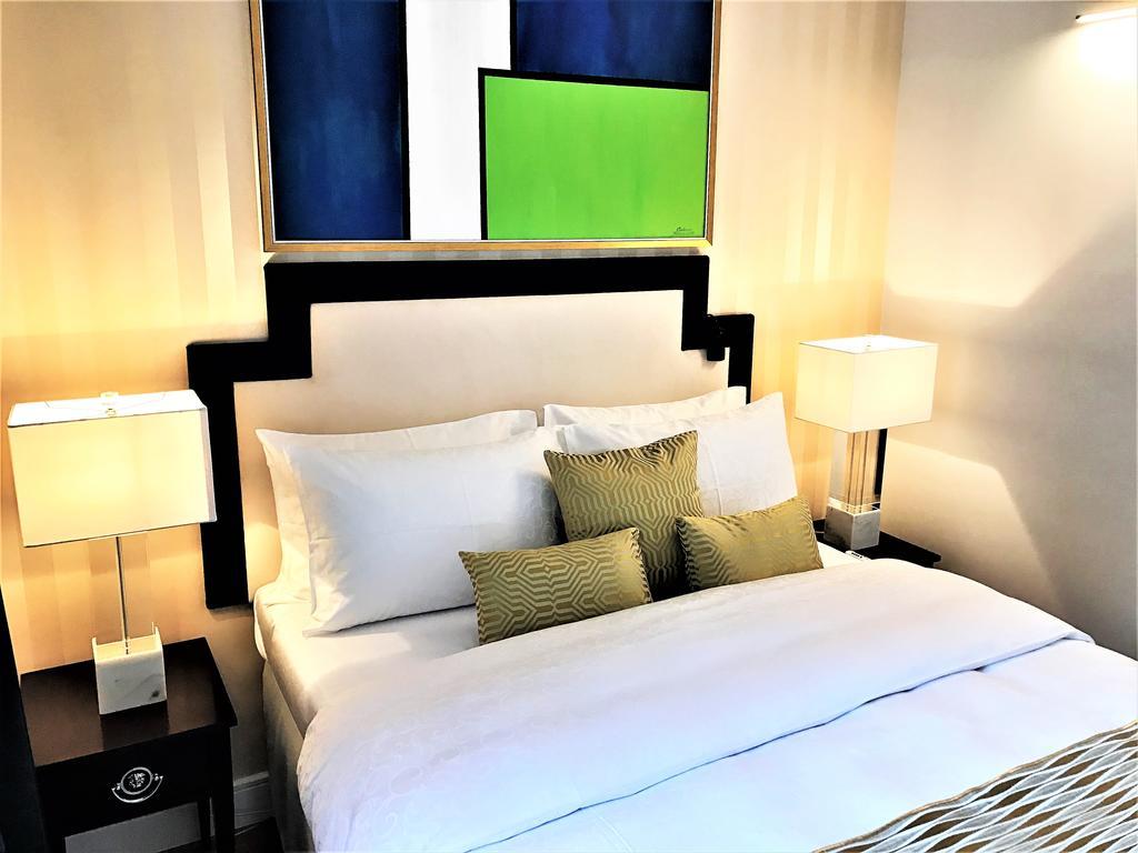 Luxury Suites & Apartments Mondrian Market Square II Warsaw Luaran gambar